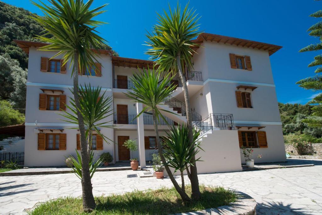 Ilios Studios Lefkada City Bagian luar foto