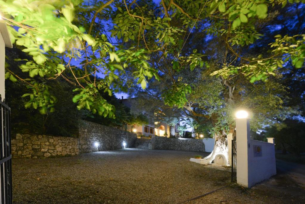 Ilios Studios Lefkada City Bagian luar foto