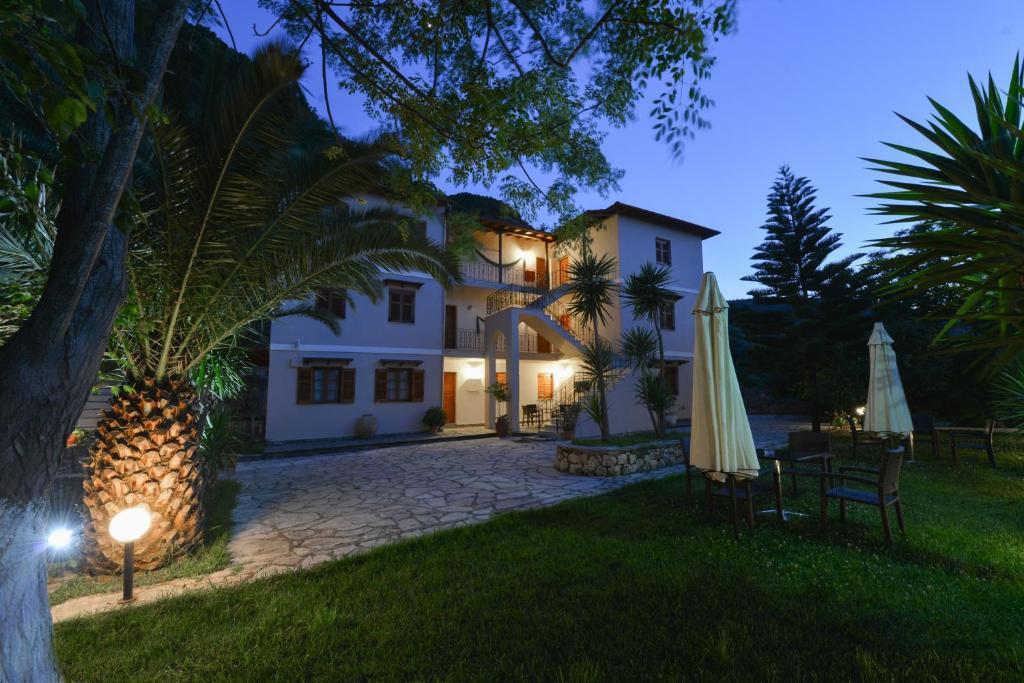Ilios Studios Lefkada City Bagian luar foto